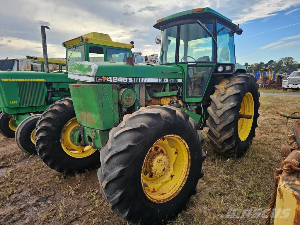 John Deere 4240 S Tratores Agrícolas usados