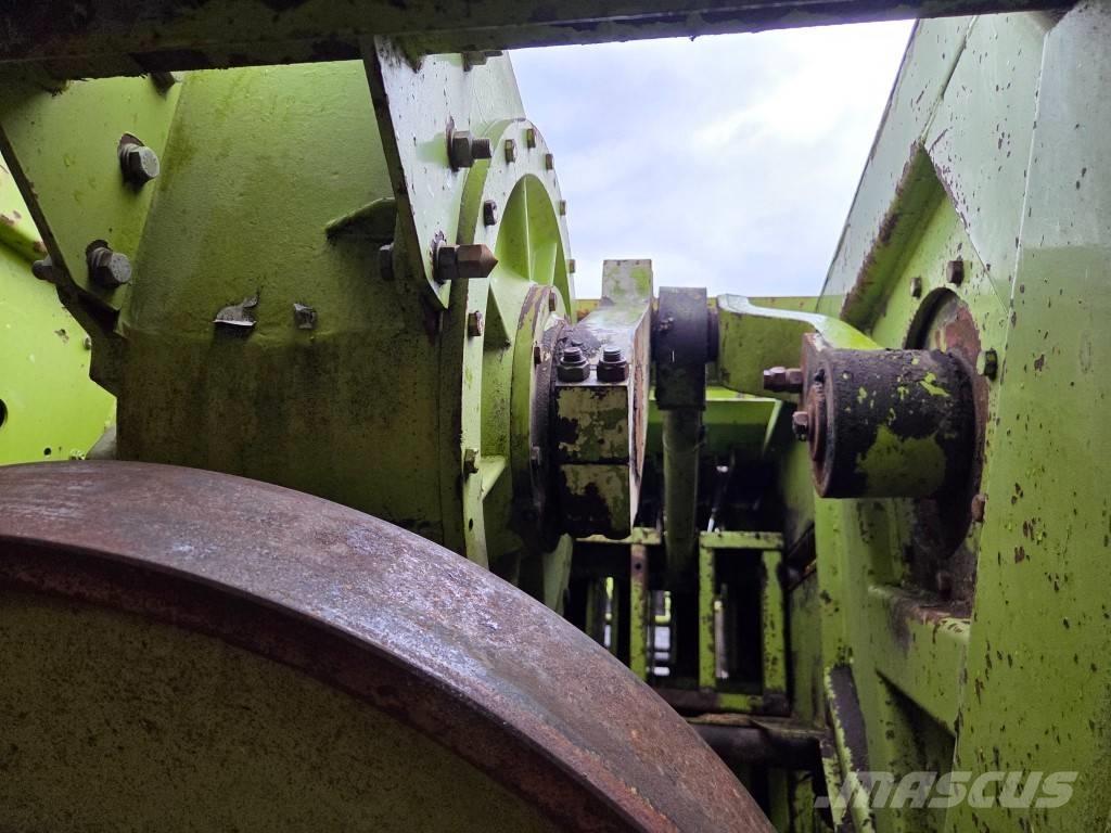 CLAAS Quadrant 1200 Enfardadeira de fardos quadrados