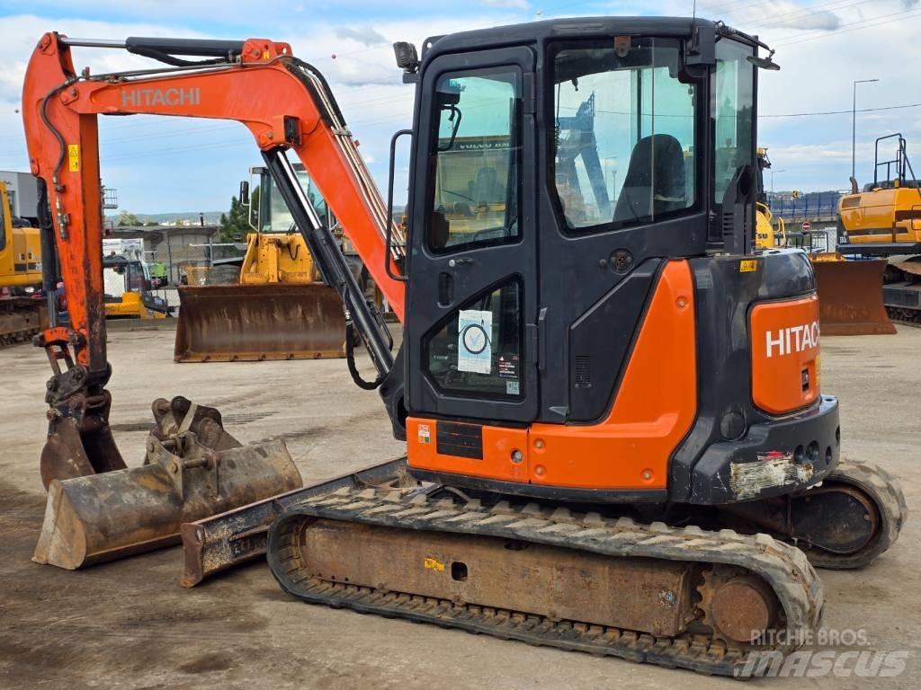 Hitachi ZX55U-5A CLR Mini Escavadoras <7t