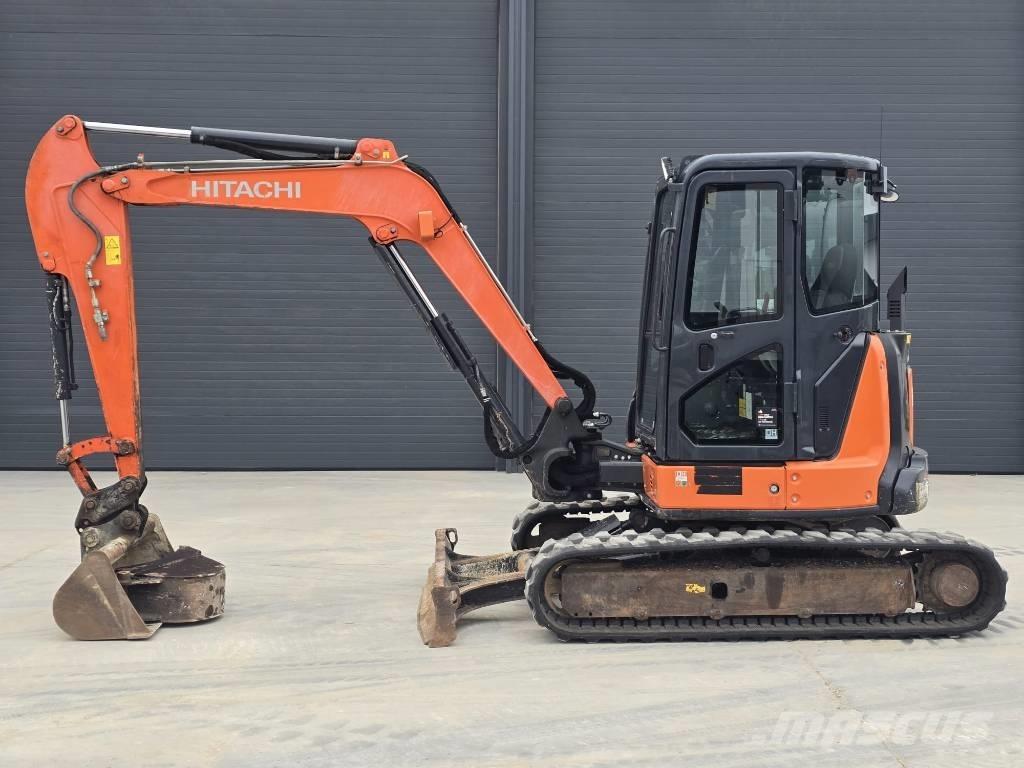 Hitachi ZX55U-5A CLR Mini Escavadoras <7t