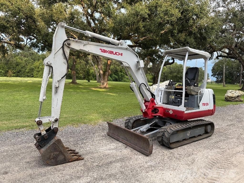 Takeuchi TB 135 Mini Escavadoras <7t