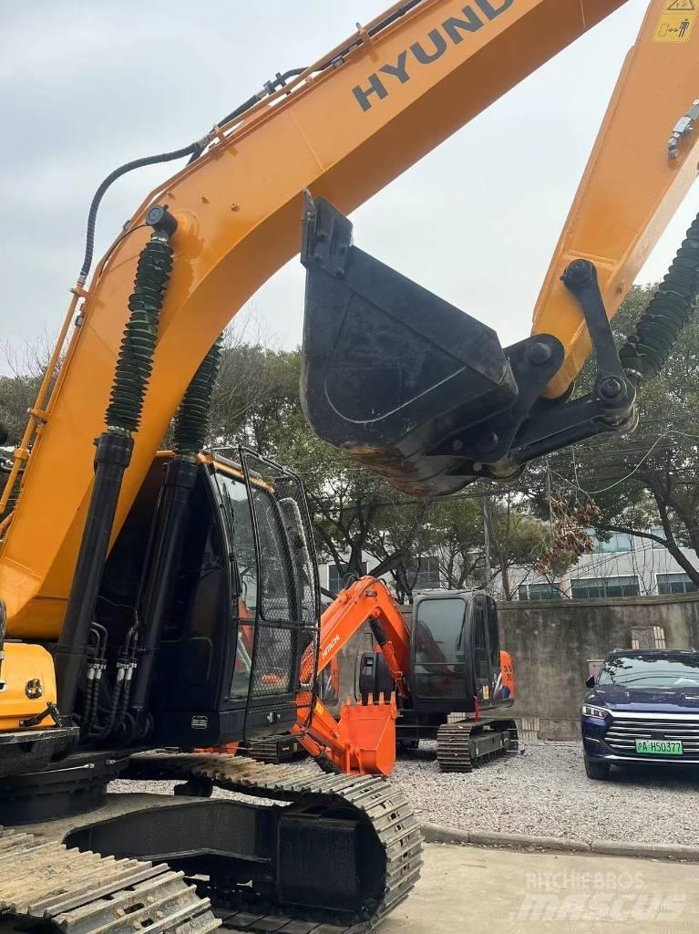 Hyundai R220-9S Escavadoras de rodas