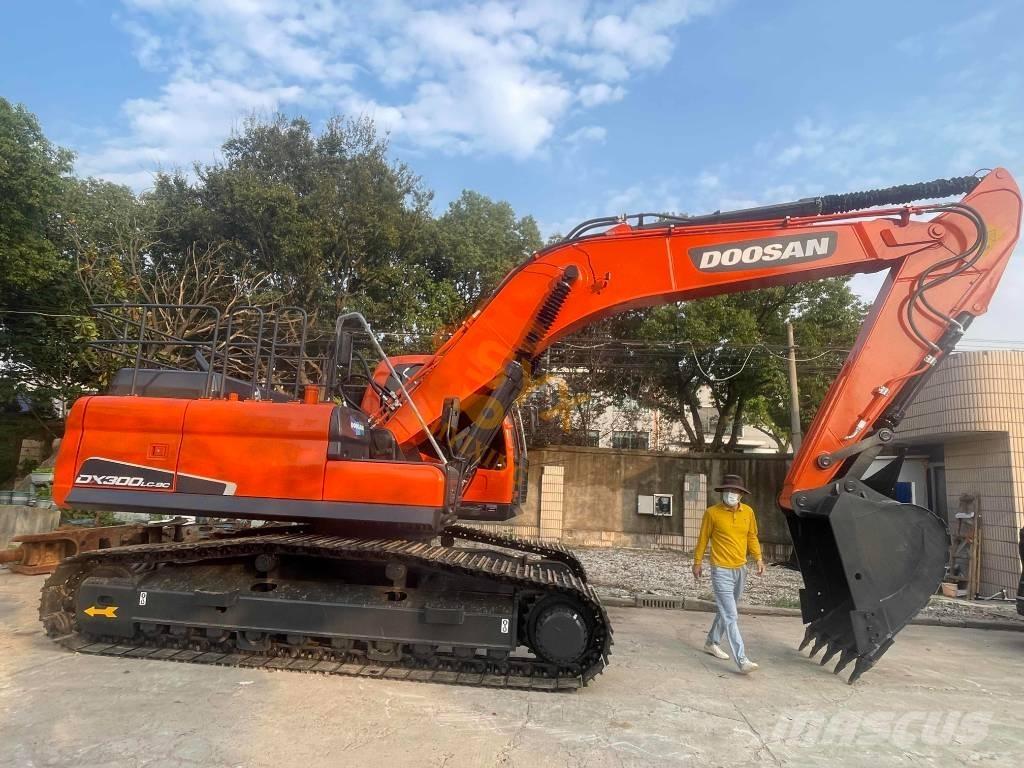 Doosan DX 300 Escavadoras de rastos