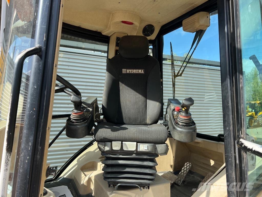 Hydrema 906 E Retroescavadoras