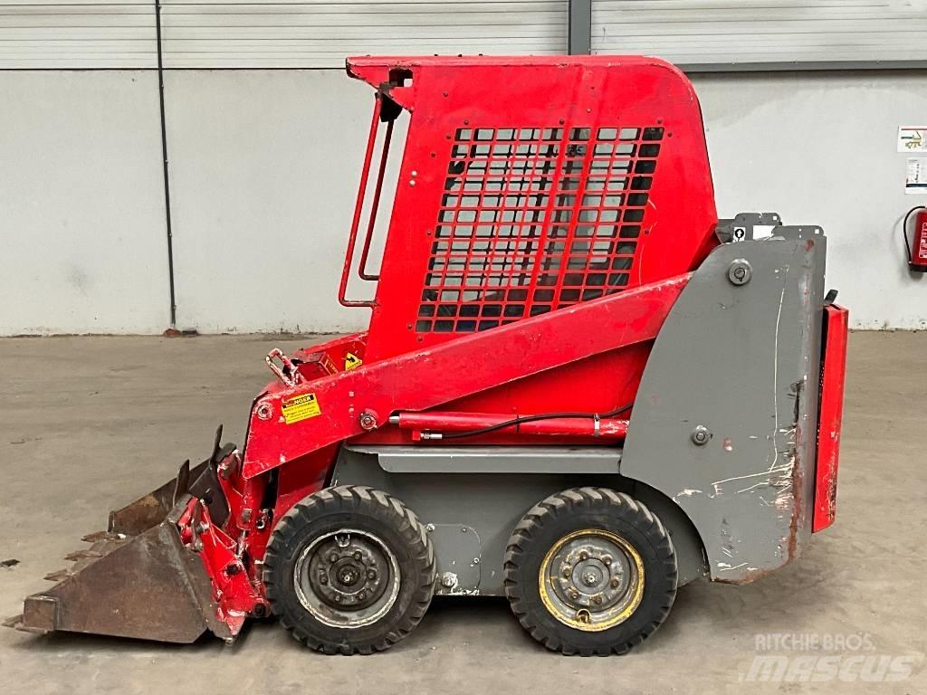 Gehl SL1640 E Carregadoras de direcção deslizante