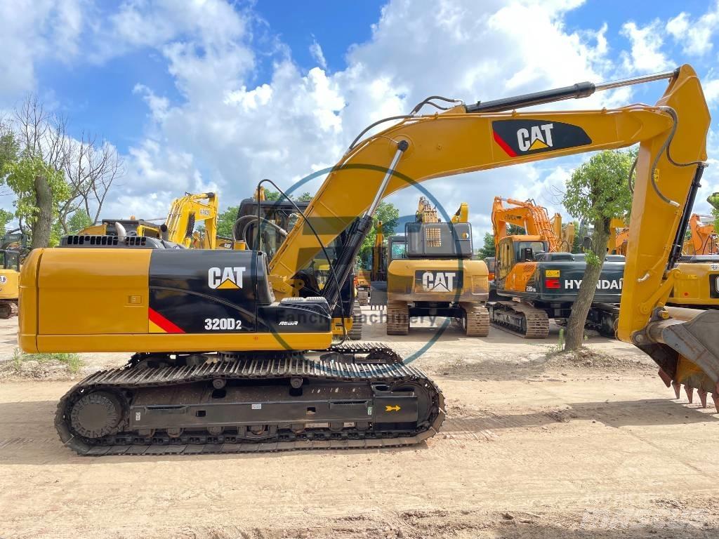 CAT 320 D 2 Escavadoras Midi 7t - 12t
