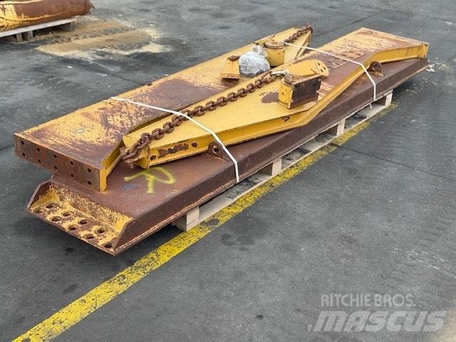 CAT 735 TAIL GATE Camiões articulados