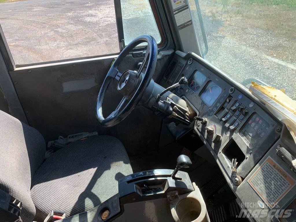 CAT 771 D Camiőes dumper basculantes rígidos