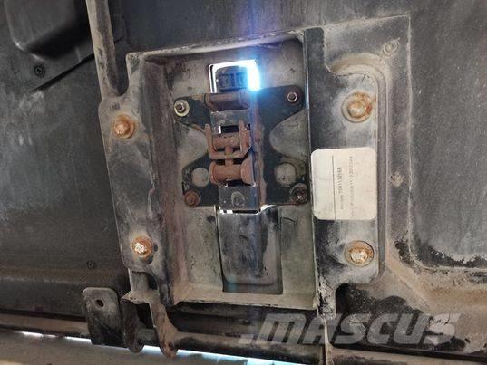 CAT TH 408 mask Cabines e interior máquinas construção