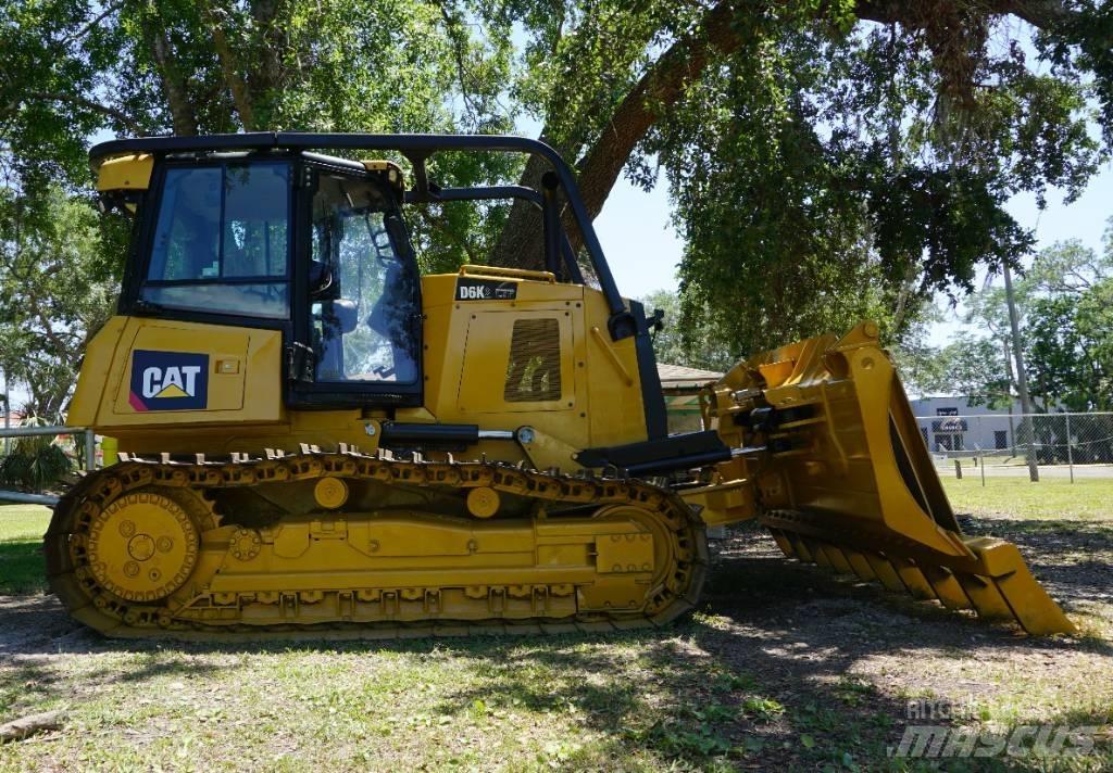 CAT D 6 K 2 LGP Dozers - Tratores rastos