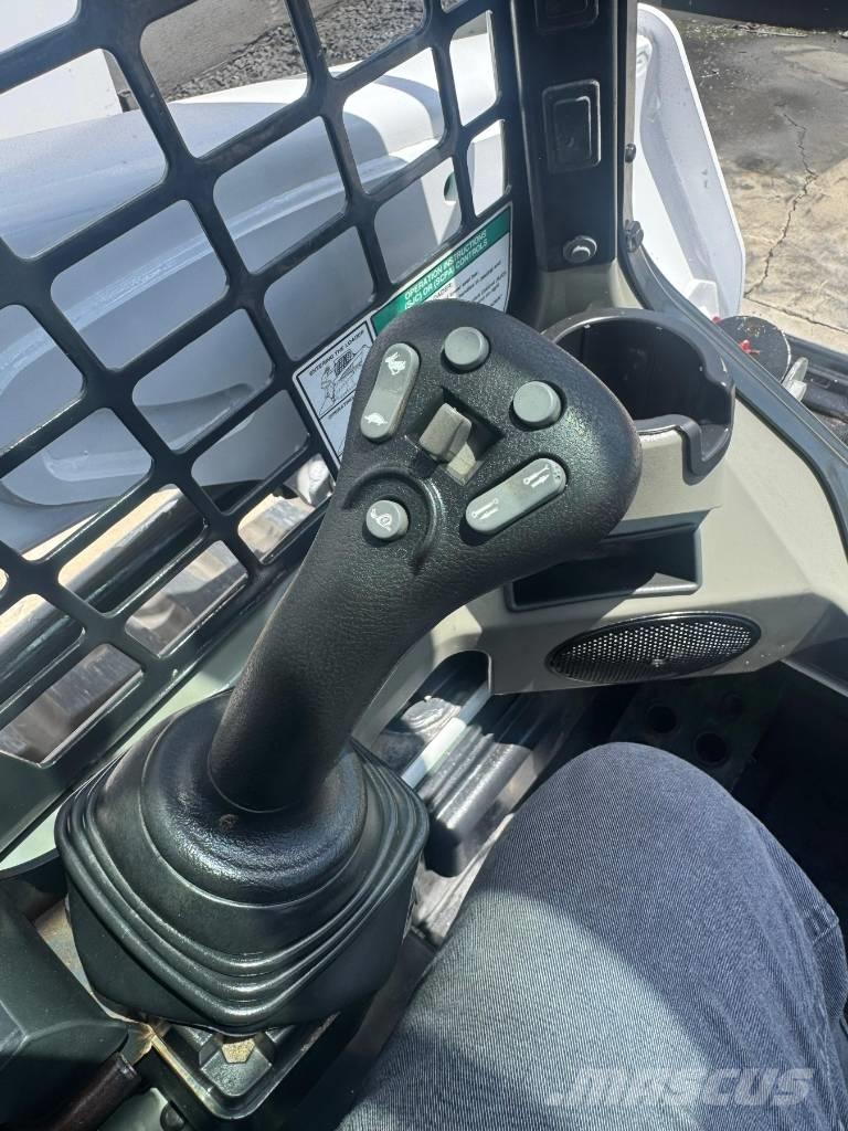 Bobcat T 550 Carregadoras de direcção deslizante