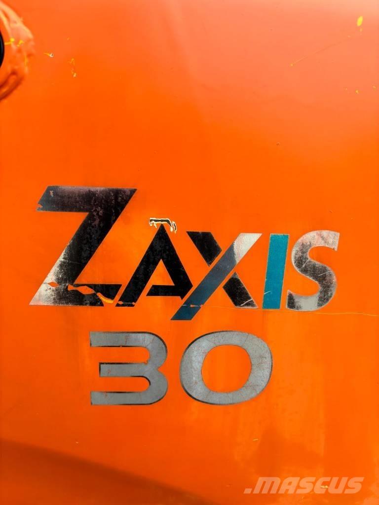 Hitachi ZX 30 Mini Escavadoras <7t