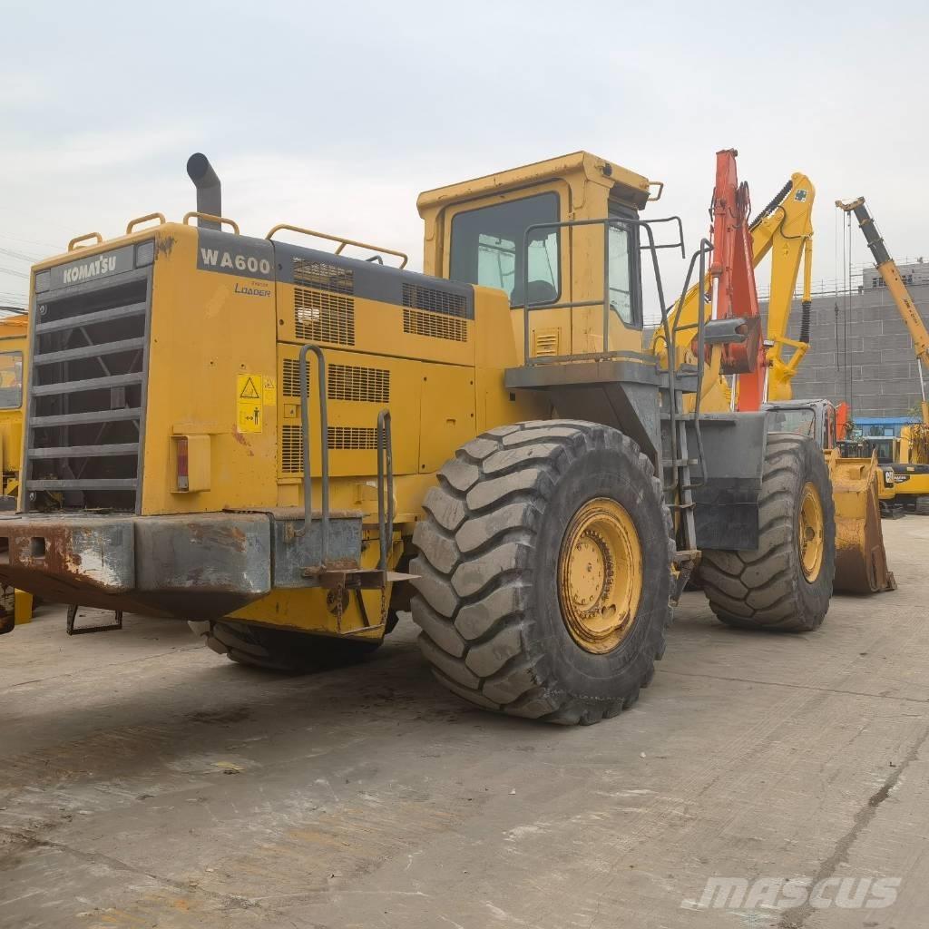 Komatsu WA 600-6 Pás carregadoras de rodas