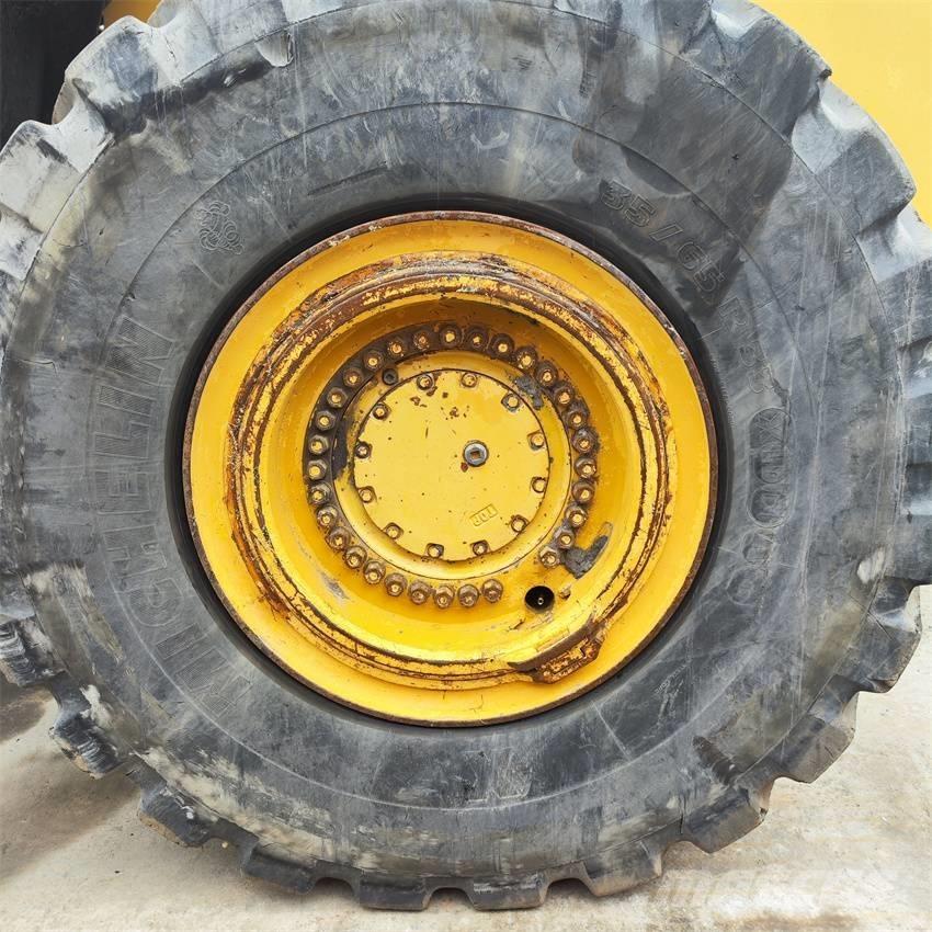 Komatsu WA 600-6 Pás carregadoras de rodas