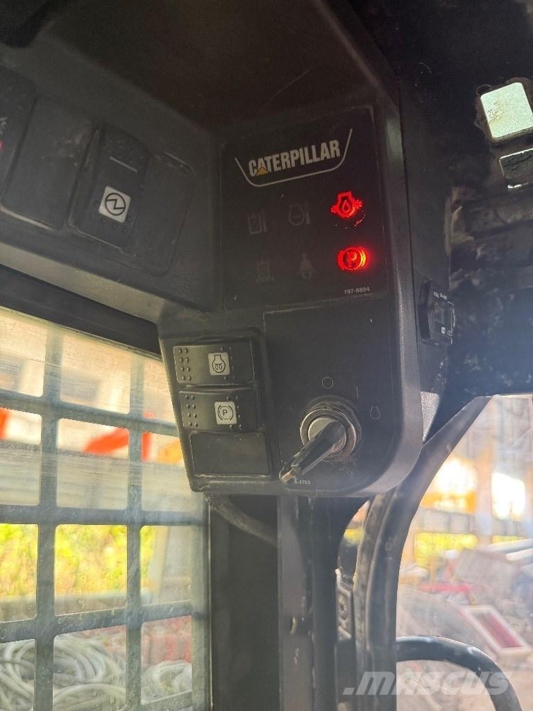 CAT 226 B Carregadoras de direcção deslizante