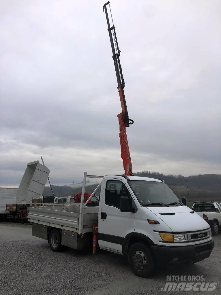 Iveco Daily 35-130 Camiões de caixa fechada