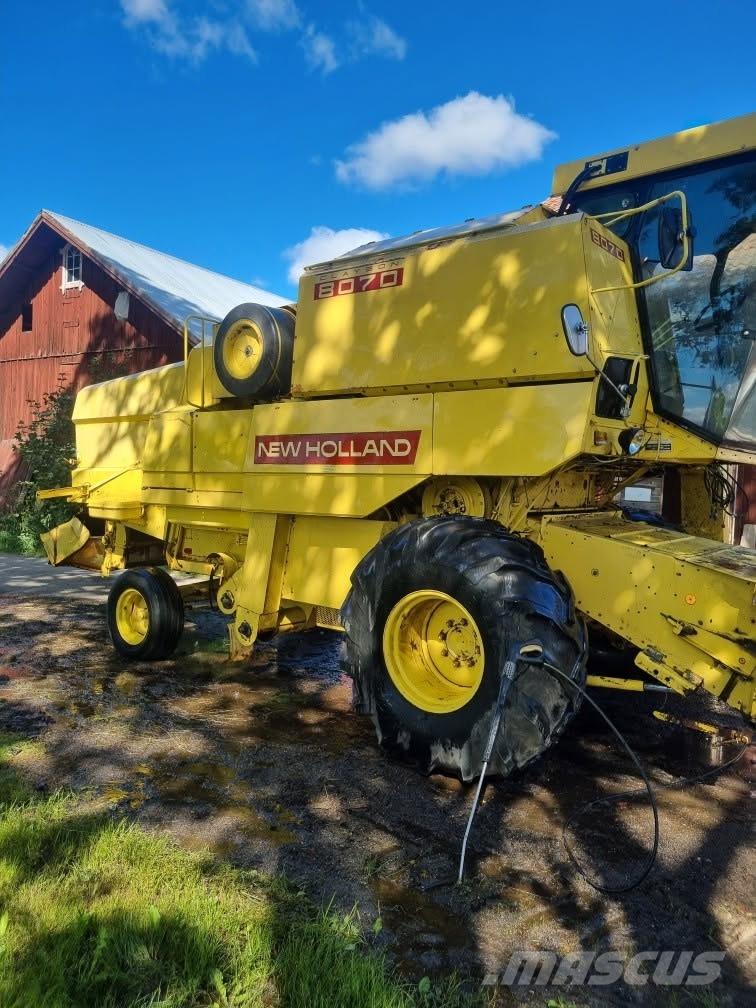 New Holland 8070, 20” Ceifeiras debulhadoras
