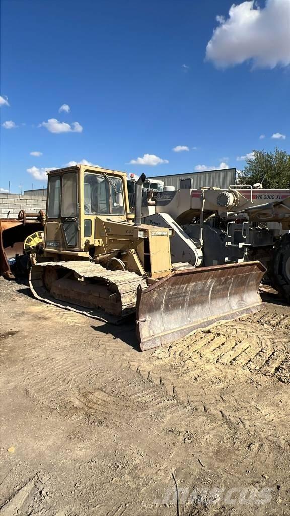 CAT D 4 C Dozers - Tratores rastos