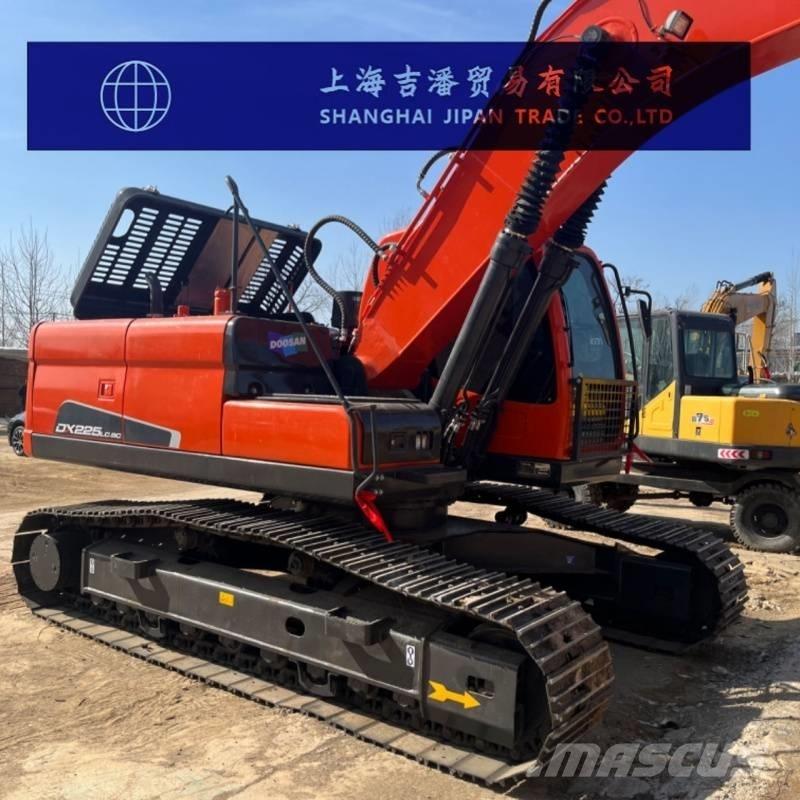 Doosan DX 225 LC Escavadoras de rastos