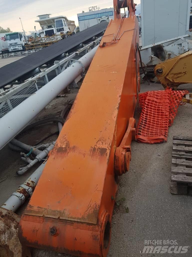 Hitachi EX700 Lanças e braços dippers