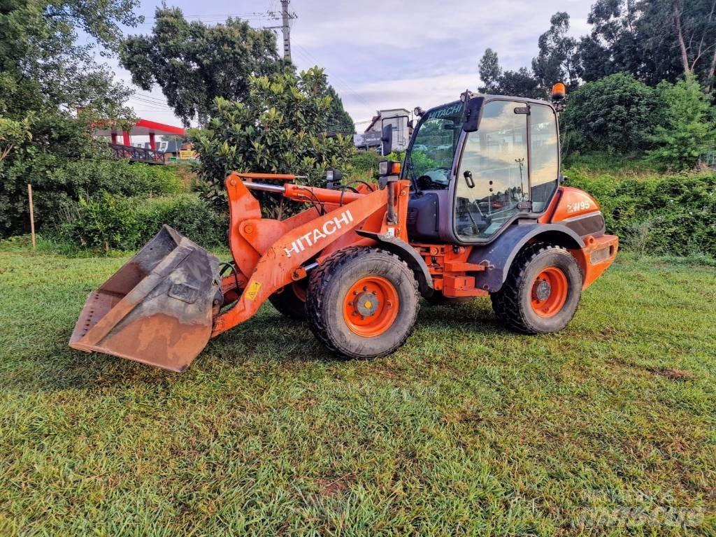 Hitachi ZW 95 Pás carregadoras de rodas