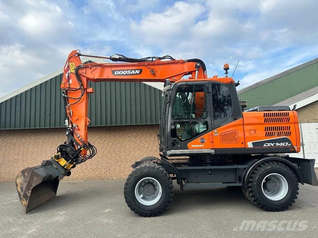 Doosan DX140W-5 Escavadoras de rodas
