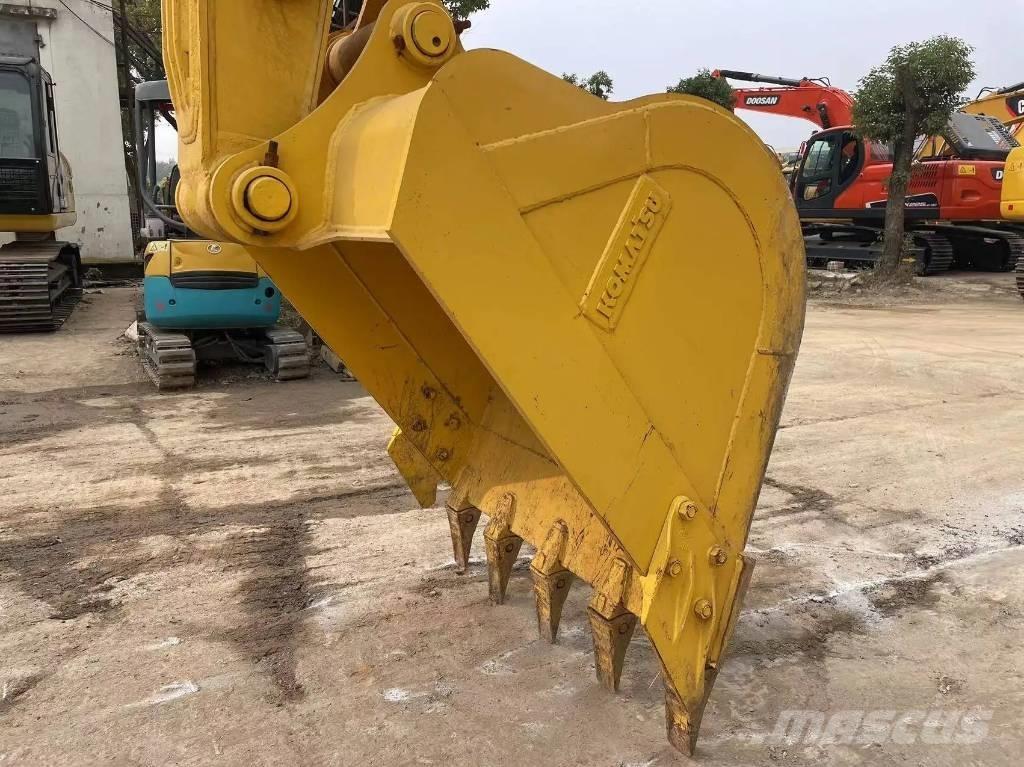 Komatsu PC240-8 Escavadoras de rastos