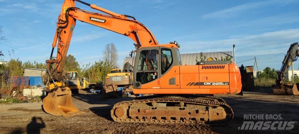 Doosan 225 LC Escavadoras de rastos