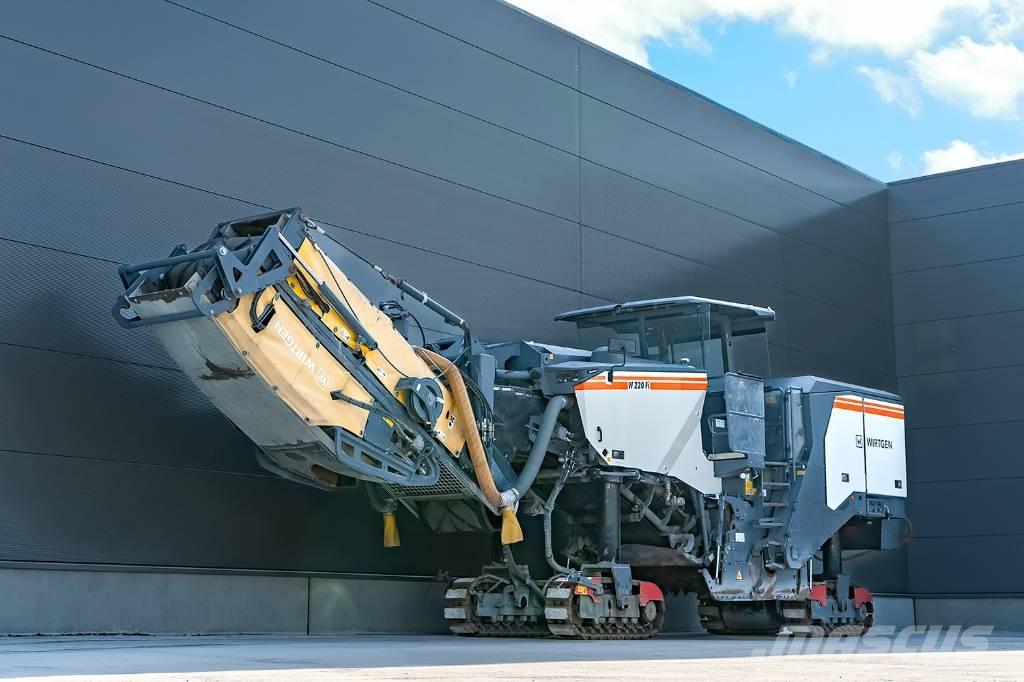 Wirtgen W 220 FI Fresadoras de asfalto