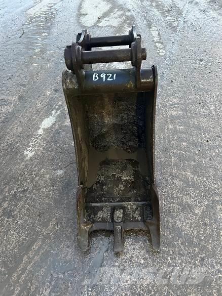  18 BUCKET, 50mm PINS Baldes