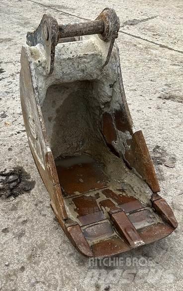  2' BUCKET, 65mm PINS Baldes