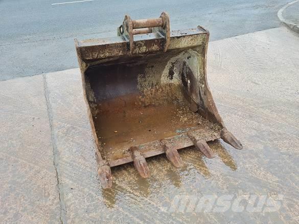  4' BUCKET, 65mm PINS Baldes