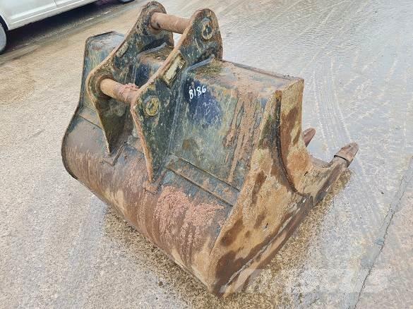  4' BUCKET, 65mm PINS Baldes