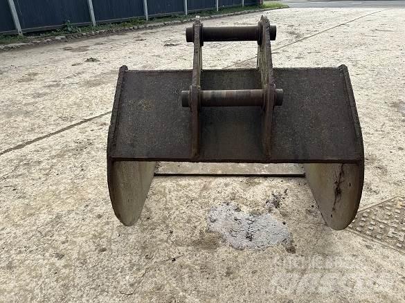  4' BUCKET, 80mm PINS Baldes