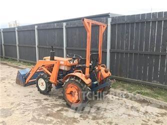 Kubota B7100D Retroescavadoras