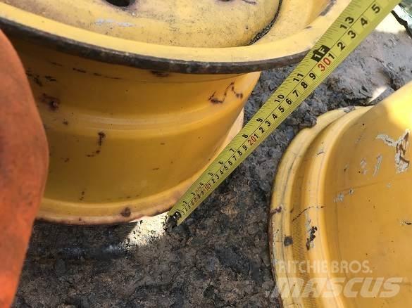  MASSEY FRONT WHEEL Pneus, Rodas e Jantes