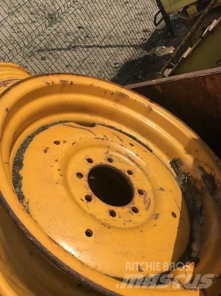  MASSEY REAR WHEEL Pneus, Rodas e Jantes