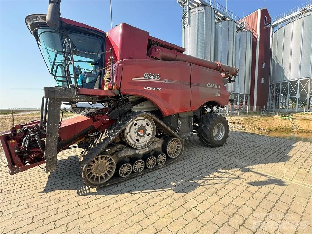 Case IH IH 8250 Ceifeiras debulhadoras