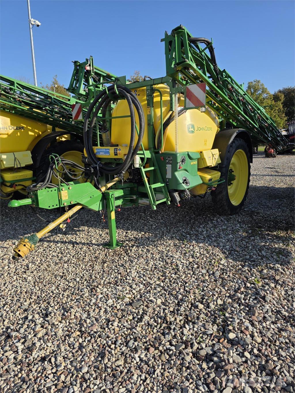 John Deere M740 Pulverizadores rebocados