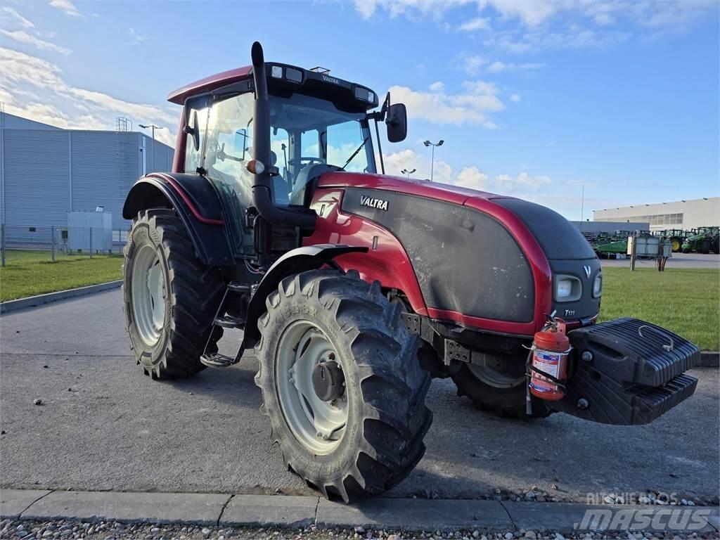 Valtra T131c Tratores Agrícolas usados