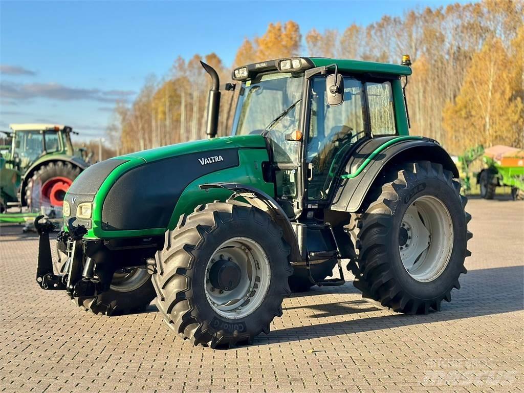 Valtra T171C Tratores Agrícolas usados