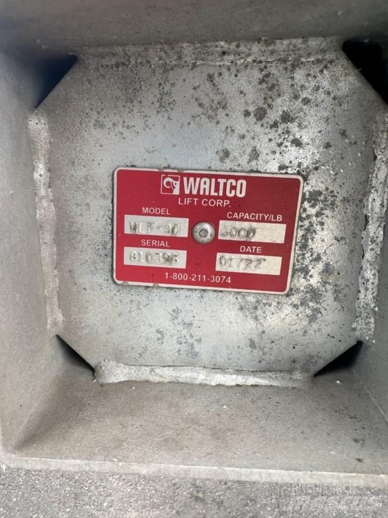 Waltco HLF-30 Elevadores de bens e móveis