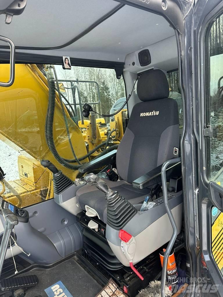 Komatsu PC210LC-11 Escavadoras de rastos