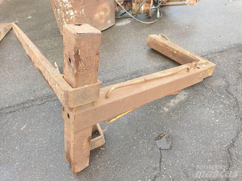  Frame with forks Forquilhas