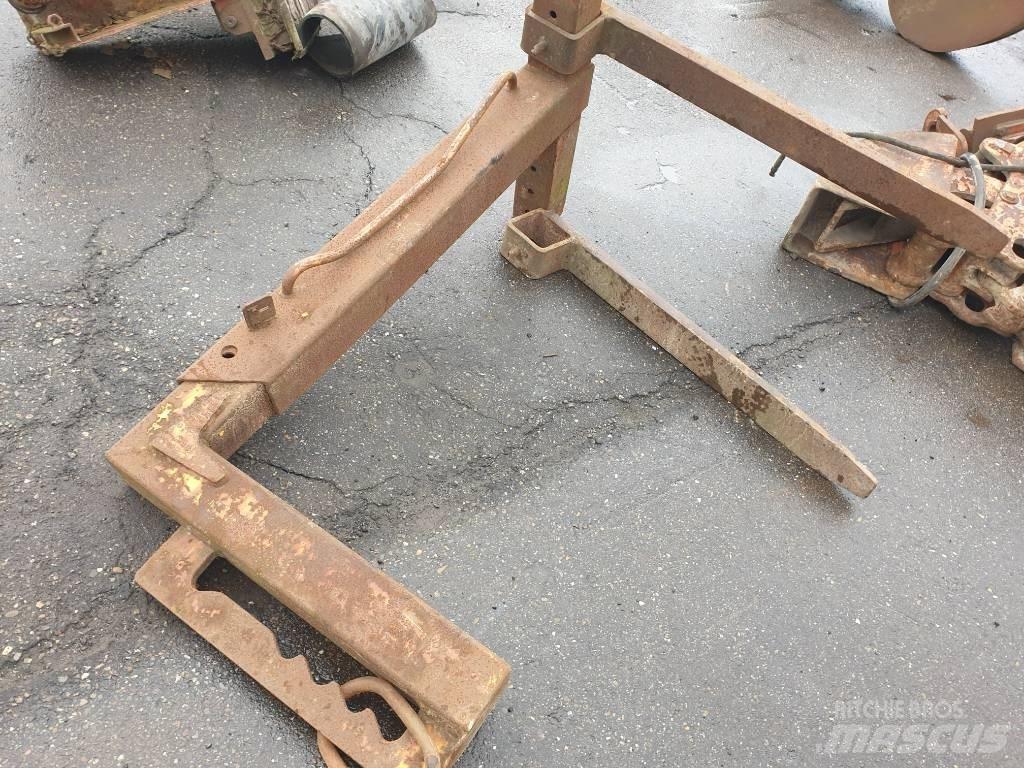  Frame with forks Forquilhas