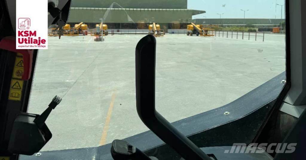 JCB 205 Carregadoras de direcção deslizante