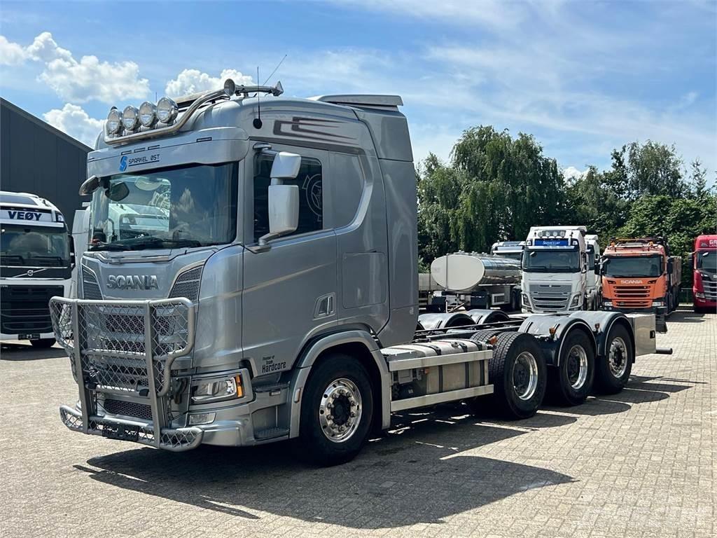 Scania R 650 8X4 Camiões de chassis e cabine