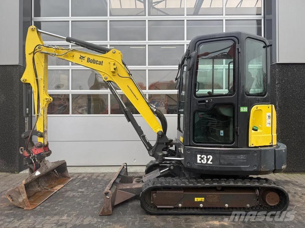 Bobcat E32 Mini Escavadoras <7t