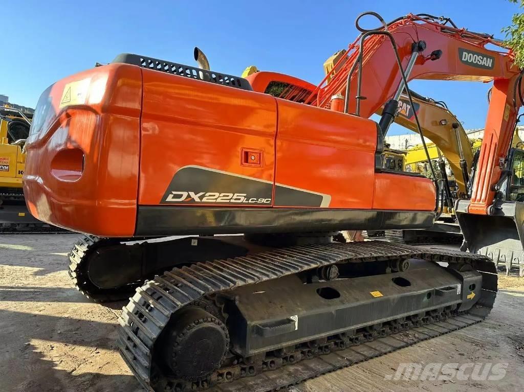 Doosan DX 225 LC Mini Escavadoras <7t