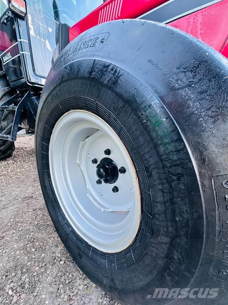 CASE 844 XL Tratores Agrícolas usados